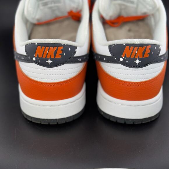 Athletic_Shoes